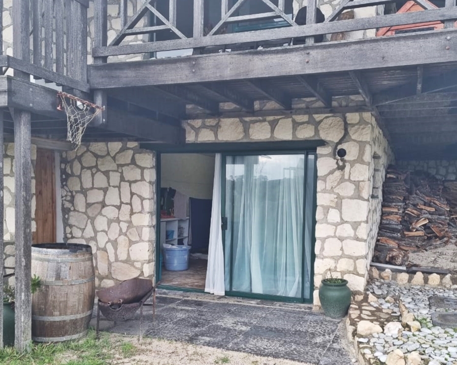 To Let 4 Bedroom Property for Rent in Suiderstrand Western Cape